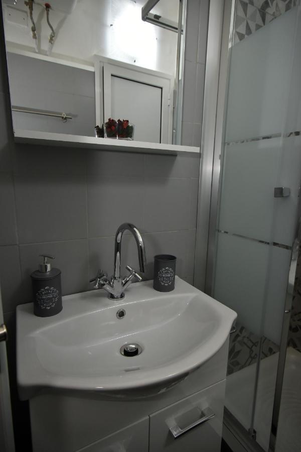 Diana Guest House جنوة المظهر الخارجي الصورة